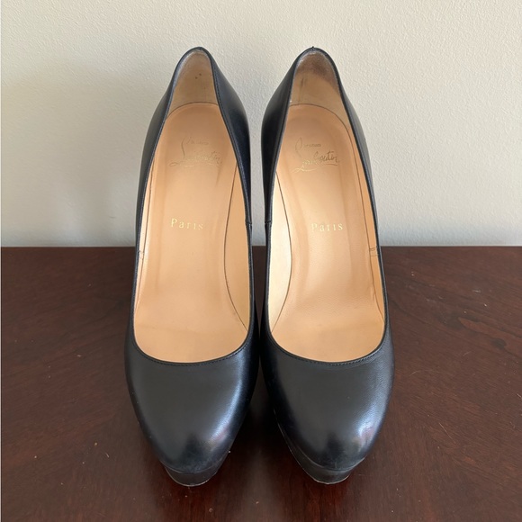 Christian Louboutin Bianca Pumps in Black Leather - Picture 2 of 8